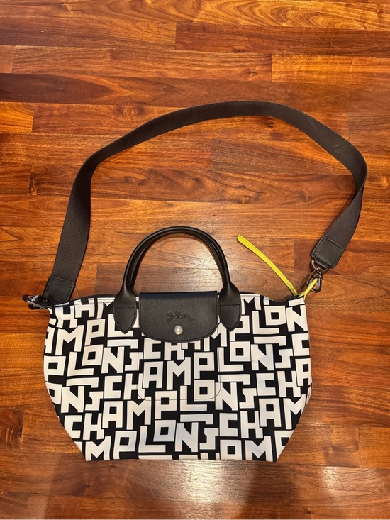 Longchamp Handbags - LONGCHAMP Le Pliage Nylon Black & White Graphic Logo Tote with Shoulder Strap